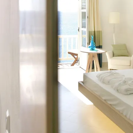 Petasos & - Small Luxury Of The World