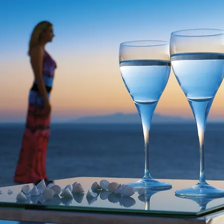 Petasos & - Small Luxury Of The World Station touristique